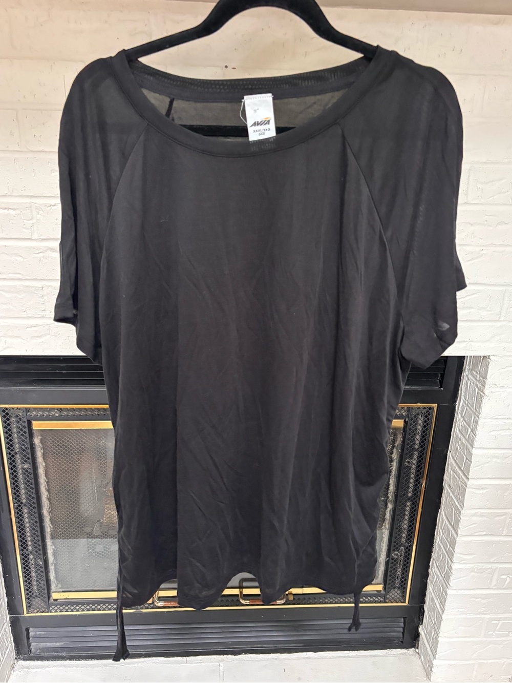 Avia Black Scoop-Neck Short Sleeve Tee